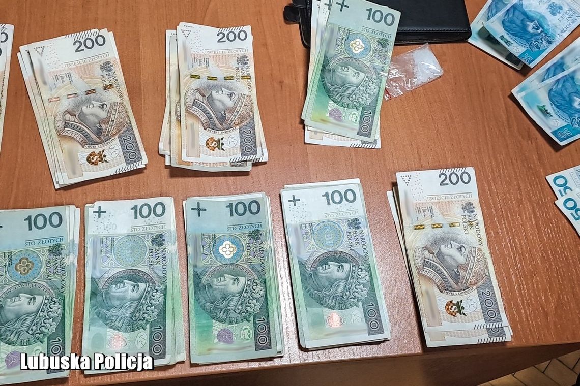 Wprowadzili na rynek 70 kg narkotyków. Policjanci rozbili zorganizowaną grupę dilerów