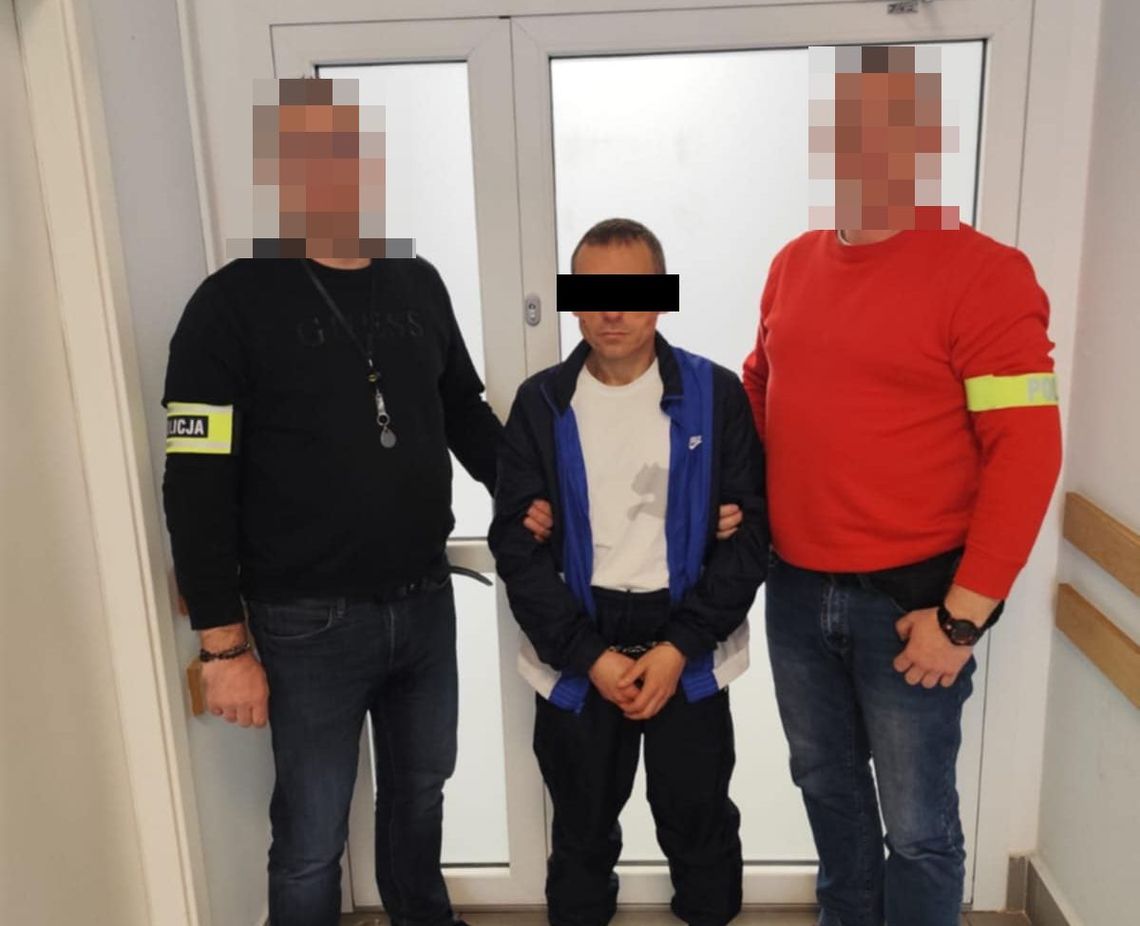 Wszedł za staruszką do jej mieszkania. Zaatakował 84-latkę i ją okradł, został już zatrzymany