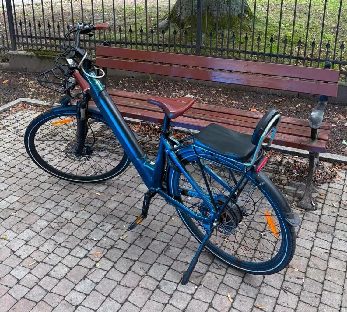 Wyglądał jak rower elektryczny. Policjanci odkryli, co naprawdę prowadziła nastolatka