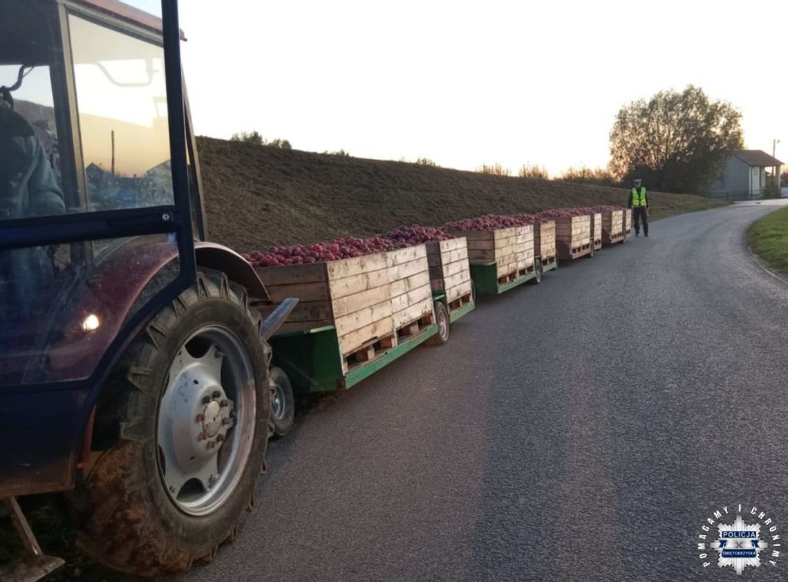 Wyglądało, jakby po drodze jechał pociąg. Policjanci zatrzymali ciągnik kierowany przez 32-latkę Wyglądało, jakby po drodze jechał pociąg. Policjanci zatrzymali ciągnik kierowany przez 32-latkę