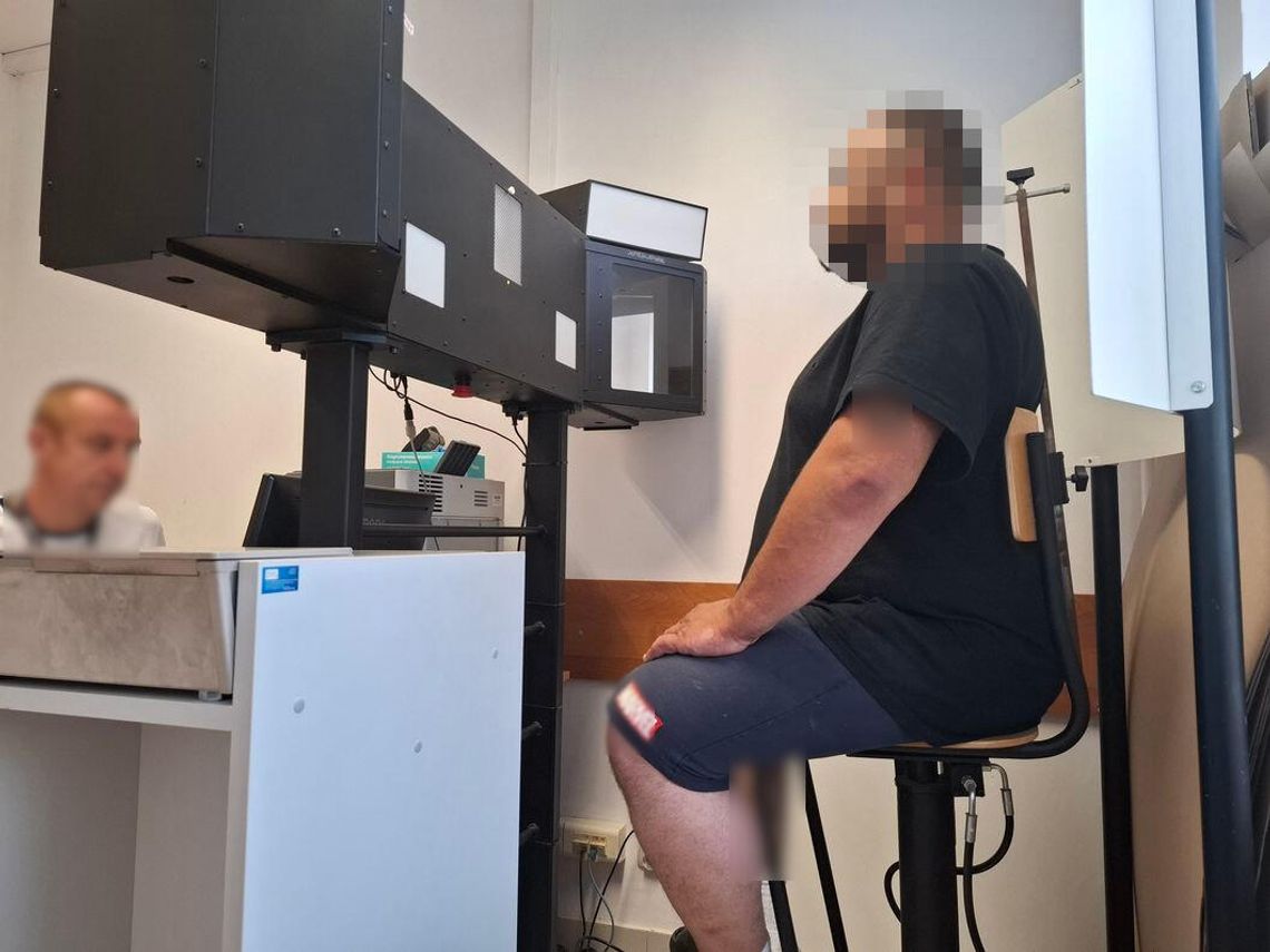 Wyłudzili od seniorów 145 tysięcy złotych. Wmawiali im, że ich bliscy spowodowali wypadek