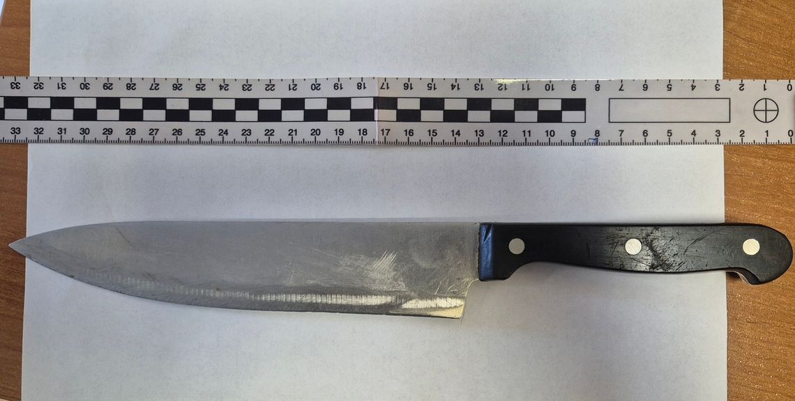 Wymachiwał wielkim kuchennym nożem i groził mężczyźnie śmiercią. Agresor aresztowany Wymachiwał wielkim kuchennym nożem i groził mężczyźnie śmiercią. Agresor aresztowany