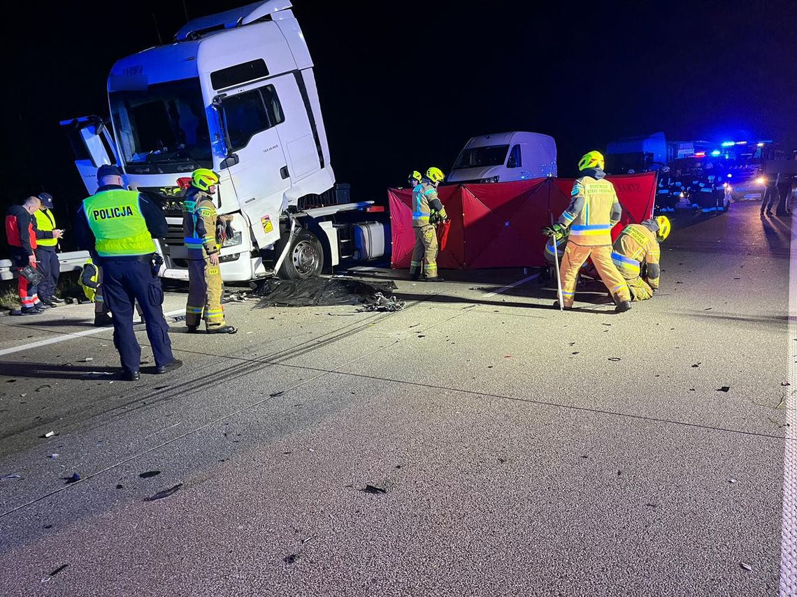 Wypadek śmiertelny na drodze ekspresowej S8. Zderzyły się dwa samochody ciężarowe