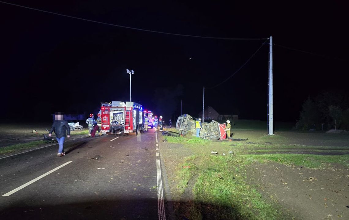 Wypadek śmiertelny podczas włączania się do ruchu. Zginęła kobieta, cztery osoby ranne [FOTO]