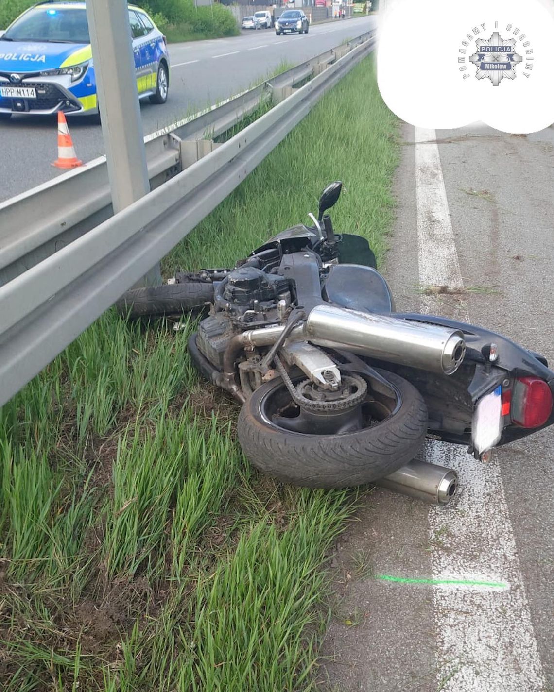 Wypadek śmiertelny z udziałem motocyklisty w Mikołowie. 44-latek zginął po uderzeniu w słup