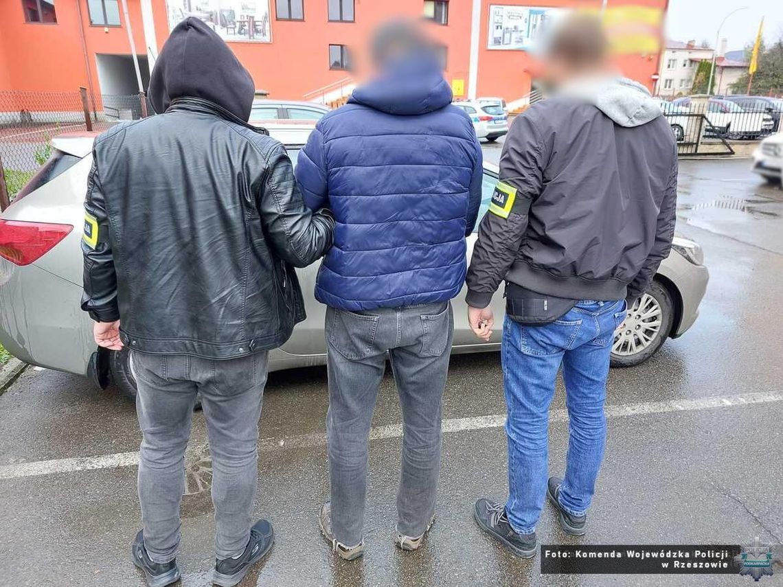 Wystawiali przeglądy bez oglądania aut. Śledczy rozbili korupcyjny proceder na stacji diagnostycznej Wystawiali przeglądy bez oglądania aut. Śledczy rozbili korupcyjny proceder na stacji diagnostycznej