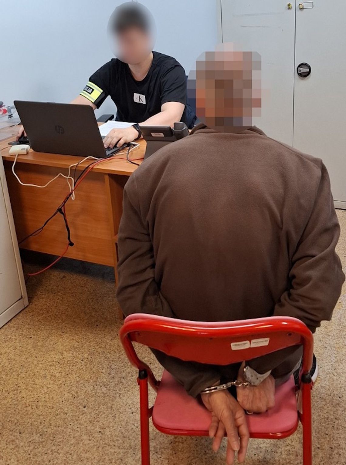 Wysyłał pornografię dziecku i nakłaniał do obcowania. 57-latek spędzi dwa lata w więzieniu