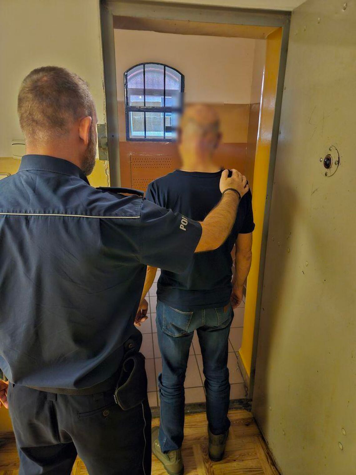 Wyszedł z więzienia i wrócił do dilowania. 51-latek zatrzymany z 12 kilogramami narkotyków