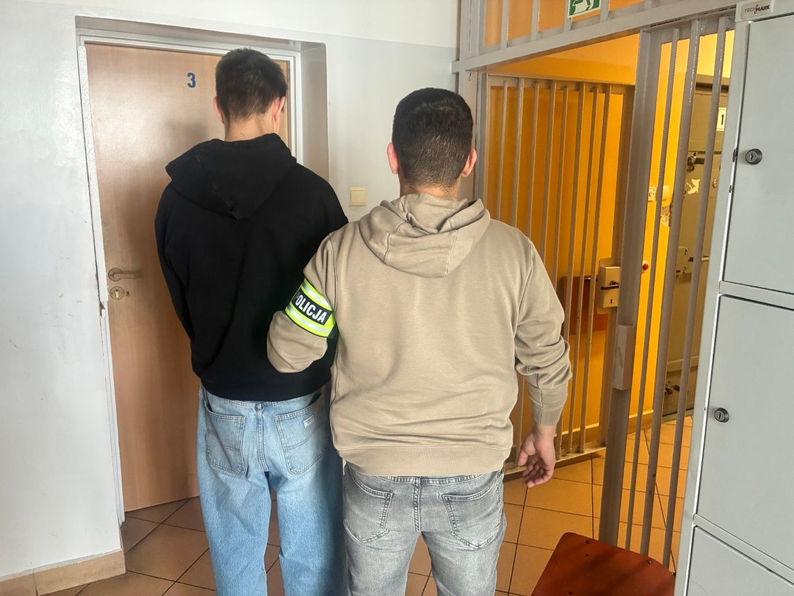 Wziął 40 tysięcy od seniorki i myślał, że jest bezkarny. 20-letni oszust wpadł w ręce policji