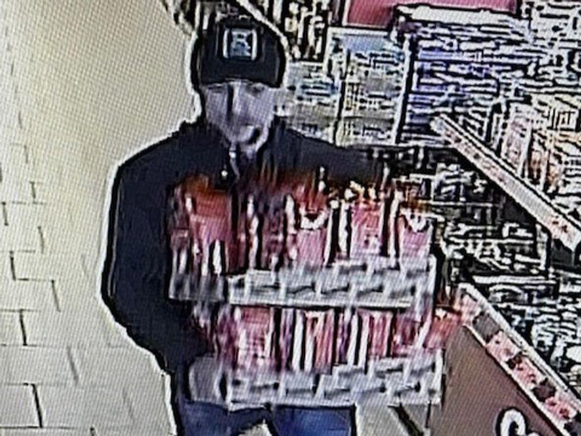 Wziął karton z towarem i po prostu wyszedł z nim ze sklepu. Straty prawie tysiąc złotych. Mężczyzna jest poszukiwany