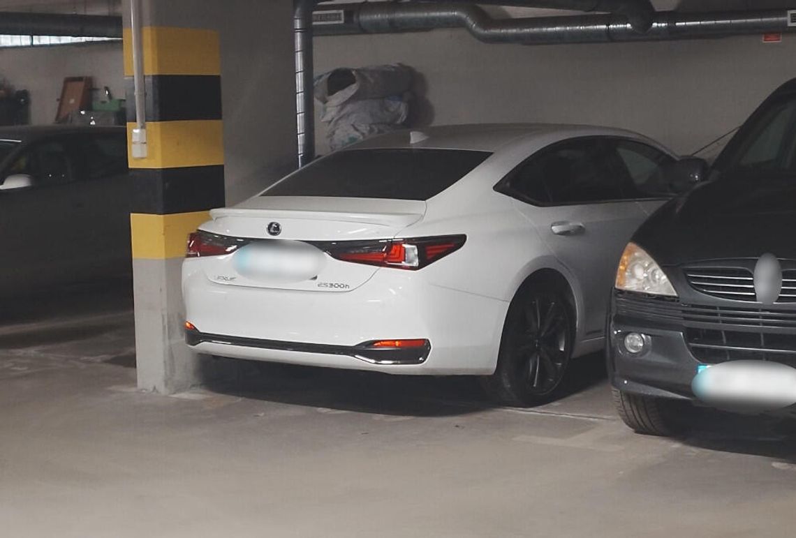 Wziął Lexusa w leasing i przestał odbierać telefony. Finał luksusowej ucieczki w Sulejówku Wziął Lexusa w leasing i przestał odbierać telefony. Finał luksusowej ucieczki w Sulejówku