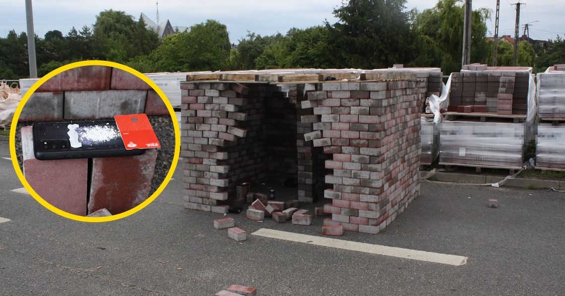 Z kradzionej kostki brukowej zrobili narkotykowy bunkier. Policjanci zatrzymali czterech mężczyzn