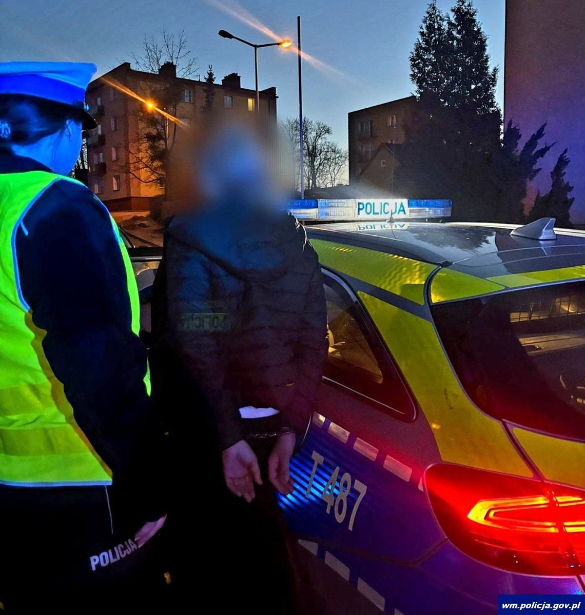 Z ponad 3 promilami wjechała autem w ogrodzenie. Kobietę złapali świadkowie i wezwali policję