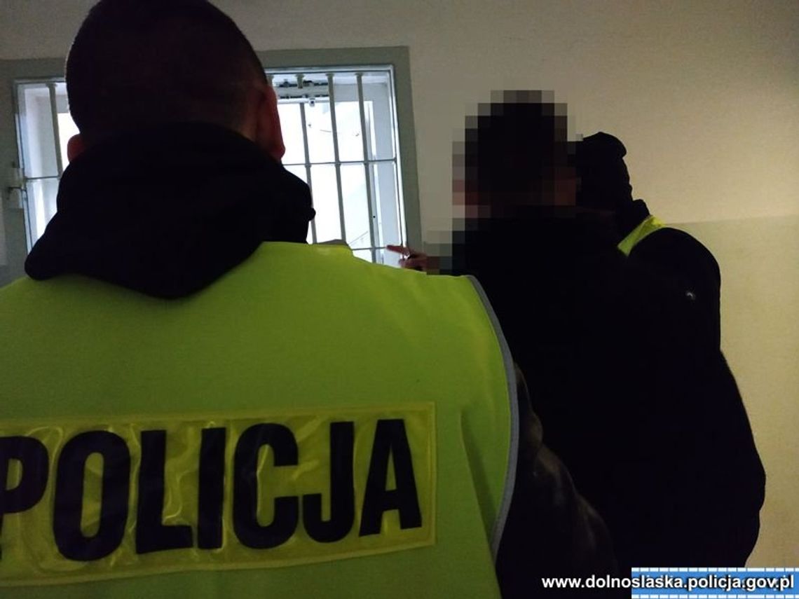 Z prawie 2 promilami wiózł dzieci drogą ekspresową. Auto stanęło, bo zabrakło w nim paliwa