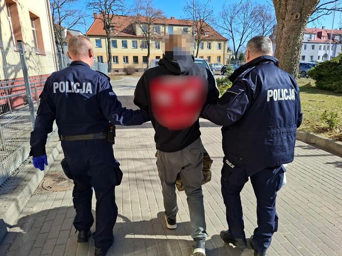 Z zazdrości o kobietę uderzał z główki w ścianę. Sąsiedzi wezwali policję - 30-latek był poszukiwany