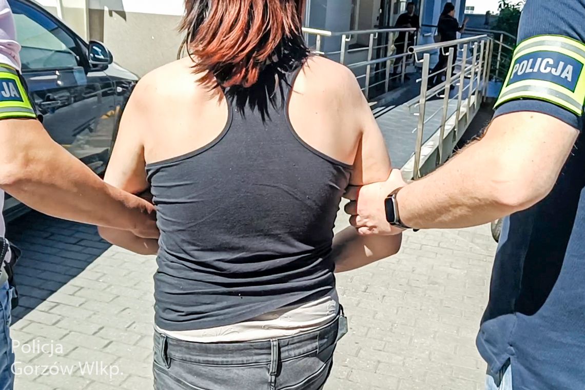 Zaatakowała pielęgniarkę, która udzielała jej pomocy. Kobieta trafiła do szpitala pijana do nieprzytomności Zaatakowała pielęgniarkę, która udzielała jej pomocy. Kobieta trafiła do szpitala pijana do nieprzytomności