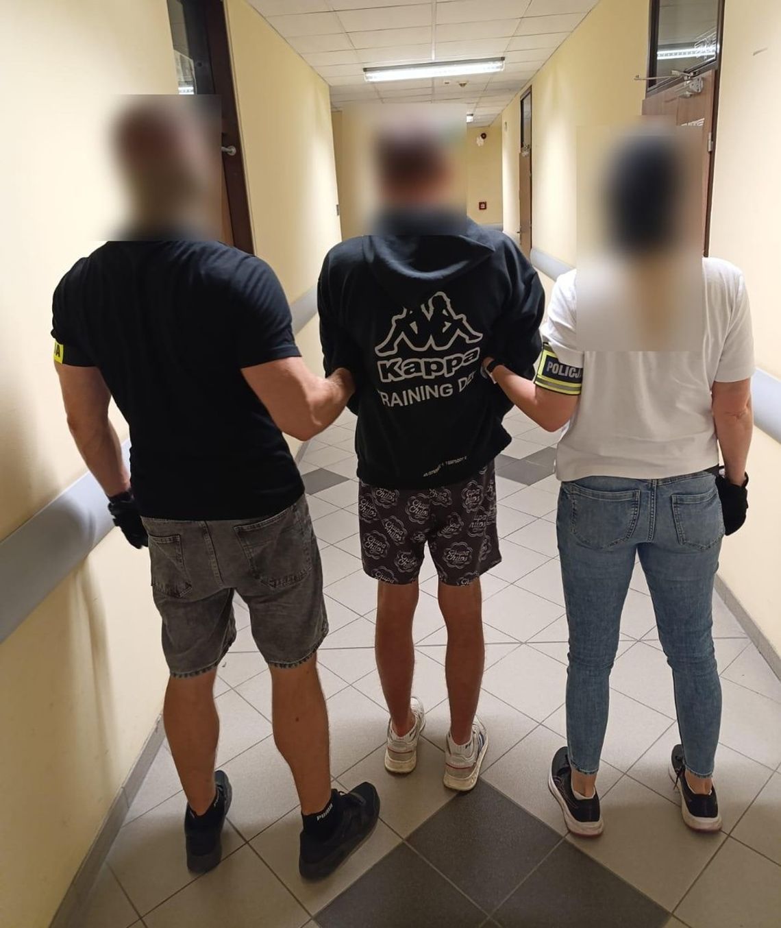 Zabrał zmanipulowanej staruszce ponad 61 tysięcy złotych. Mężczyzna zatrzymany w hotelu