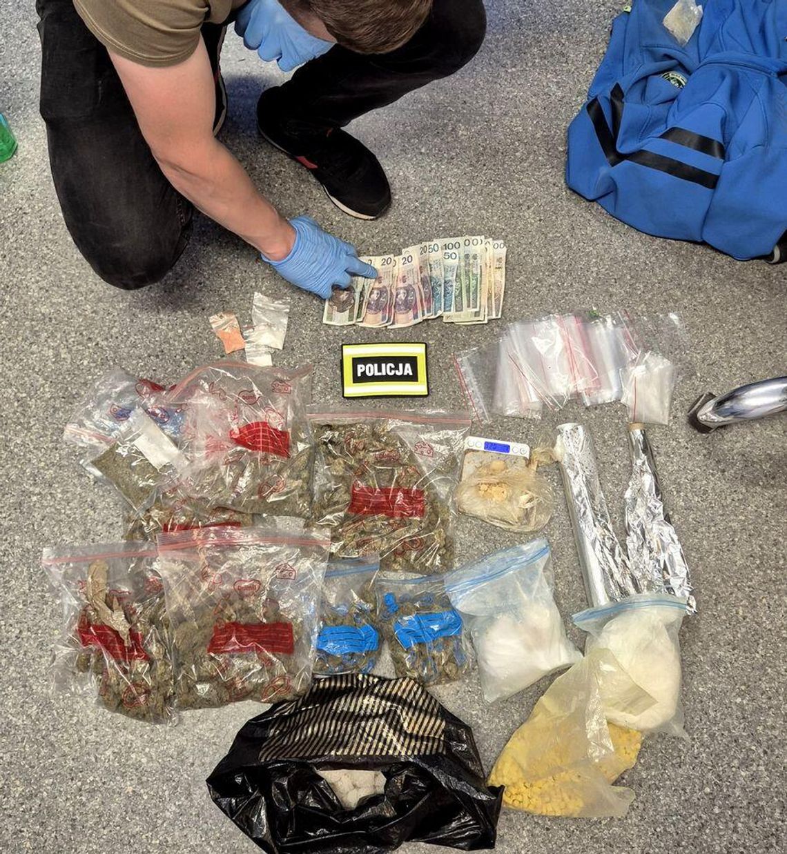 Zaczęło się od jazdy na zakazie, skończyło na dużej ilości narkotyków. 35-latek zamieszany w handel