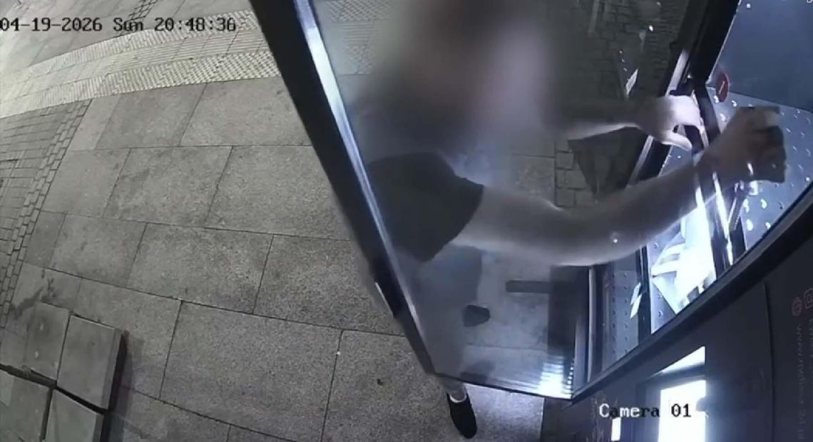 Zaczęło się od włamania do kwiatomatu, skończyło na pościgu, narkotykach i areszcie