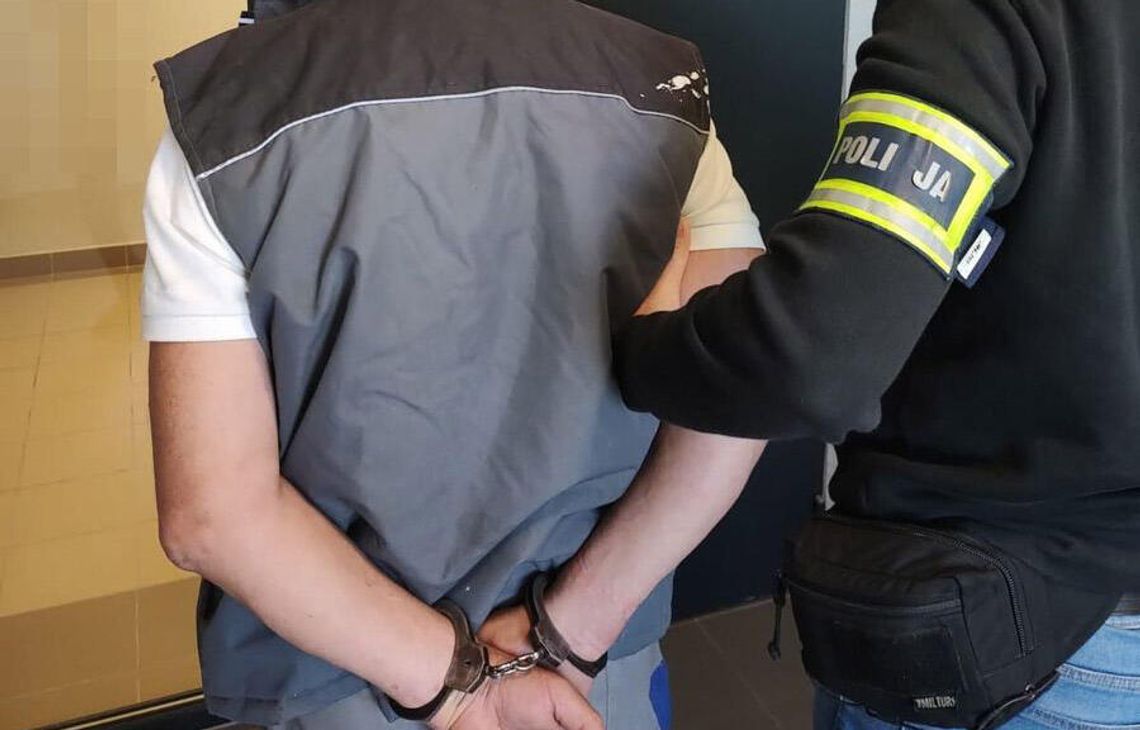 Zaczynał budowę, a potem znikał. Nieuczciwy budowlaniec oszukał klientów na 400 tysięcy złotych Zaczynał budowę, a potem znikał. Nieuczciwy budowlaniec oszukał klientów na 400 tysięcy złotych