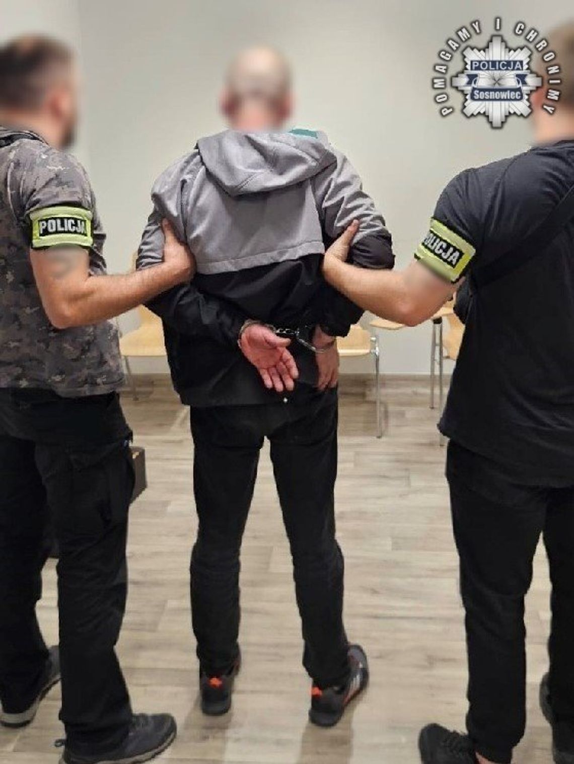 Zakrwawione ciało kobiety w mieszkaniu. Policja zatrzymała jej partnera. Grozi mu dożywocie