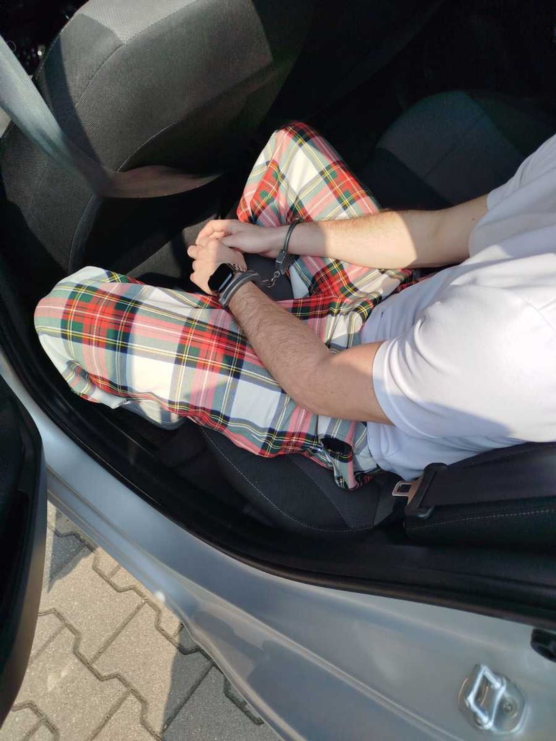 Zapomniał o marihuanie w plecaku. Wpadł podczas kontroli - mówił, że dostał ją od koleżanki