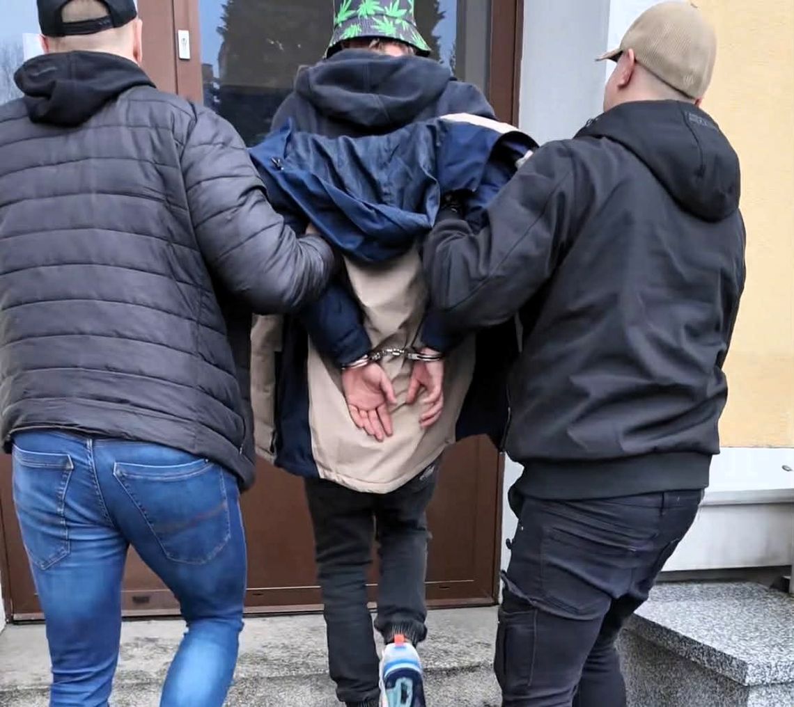 Zaprosił kuzyna na nocleg. Gdy obudził się rano, 25-latek zniknął wraz z jego pieniędzmi