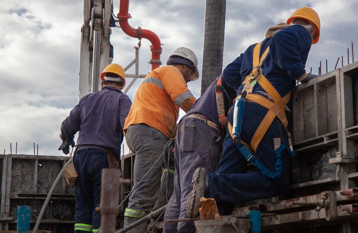 Zatrważający wynik kontroli firmy budowlanej. Z 274 obcokrajowców tylko jeden pracował legalnie Zatrważający wynik kontroli firmy budowlanej. Z 274 obcokrajowców tylko jeden pracował legalnie