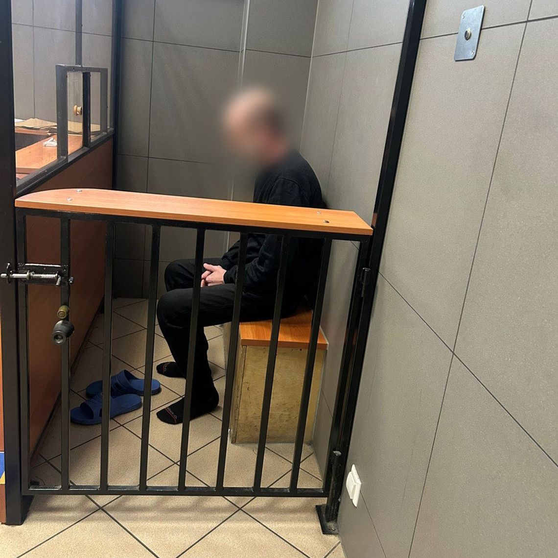 Zatrzymany 46-latek ścigany przez Interpol. Po wypadku śmiertelnym w USA zbiegł do Polski Zatrzymany 46-latek ścigany przez Interpol. Po wypadku śmiertelnym w USA zbiegł do Polski