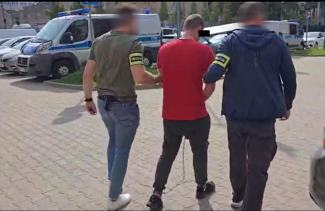 Zatrzymany sprawca zgwałcenia 24-letniej kobiety. Policjanci zaskoczyli 35-latka w jego pracy