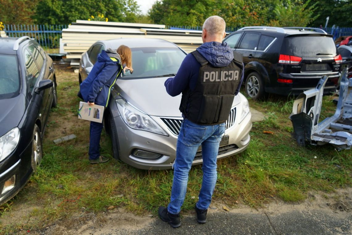 Zawyżali wartość aut, oddawali w leasing, a następnie pozorowali kolizje i brali odszkodowanie