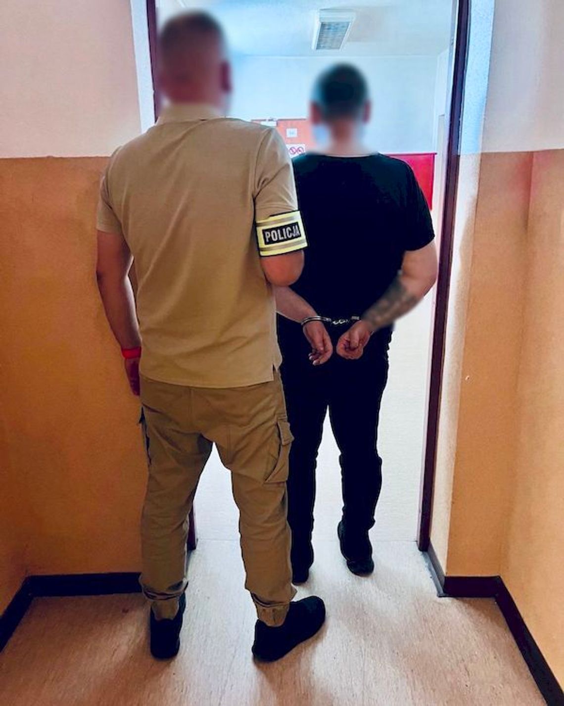 Zboczeniec zaatakował w autobusie. Obmacywał kobietę, poszkodowana zgłosiła sprawę policji