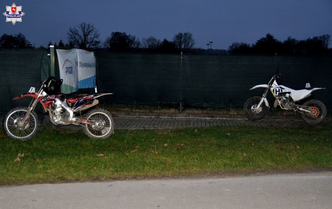 Zderzenie dwóch motocykli crossowych prowadzonych przez 15-lataków. Jeden z chłopców został ranny Zderzenie dwóch motocykli crossowych prowadzonych przez 15-lataków. Jeden z chłopców został ranny