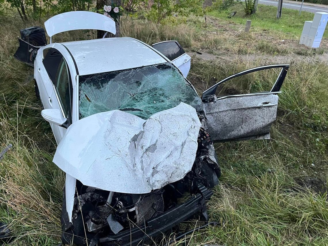 Zderzenie hyundaia z ciężarowym mercedesem. Trzy osoby zostały ranne, w tym roczne dziecko [ZDJĘCIA]