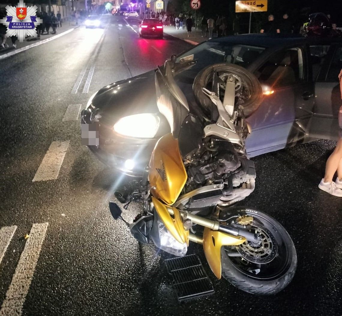 Zderzenie motocykla i osobówki na skrzyżowaniu. 20-letnia kierująca nie ustąpiła pierwszeństwa Zderzenie motocykla i osobówki na skrzyżowaniu. 20-letnia kierująca nie ustąpiła pierwszeństwa