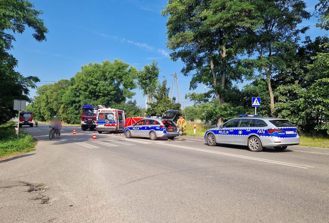 Zderzenie osobowego volkswagena i hondy. W wypadku zginął 38-letni motocyklista [FOTO]