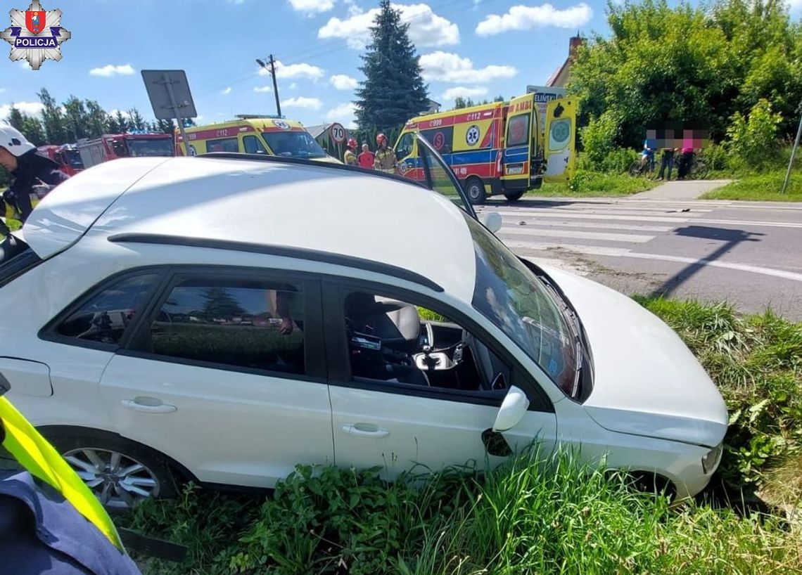 Zderzenie samochodu osobowego z ambulansem na sygnale. Cztery osoby zostały poszkodowane [FOTO]