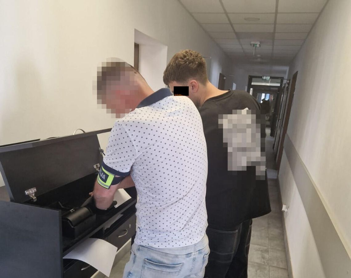 Zdradziło go nerwowe zachowanie. Cudzoziemiec z narkotykami czeka na deportację