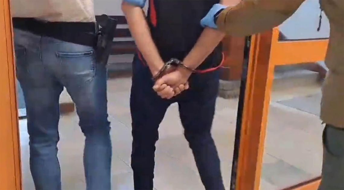 Ze szpitala prosto za kraty. Mężczyzna zaatakował pielęgniarki i ratowników Ze szpitala prosto za kraty. Mężczyzna zaatakował pielęgniarki i ratowników