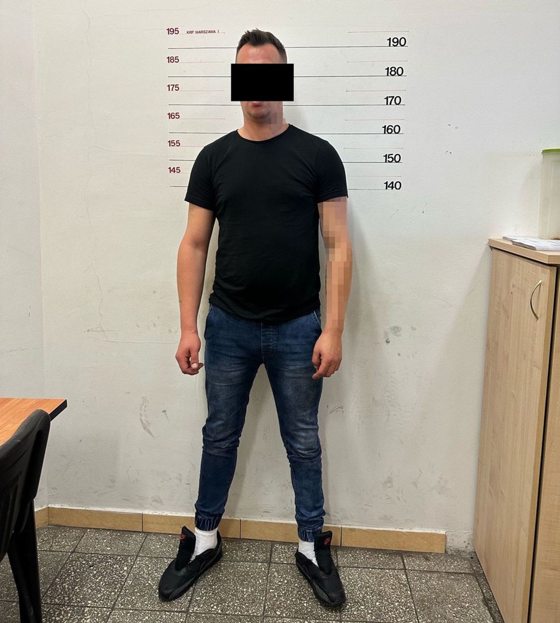 Żerował na słabości i zaufaniu starszych ludzi. Oferował im pomoc, a potem perfidnie okradał