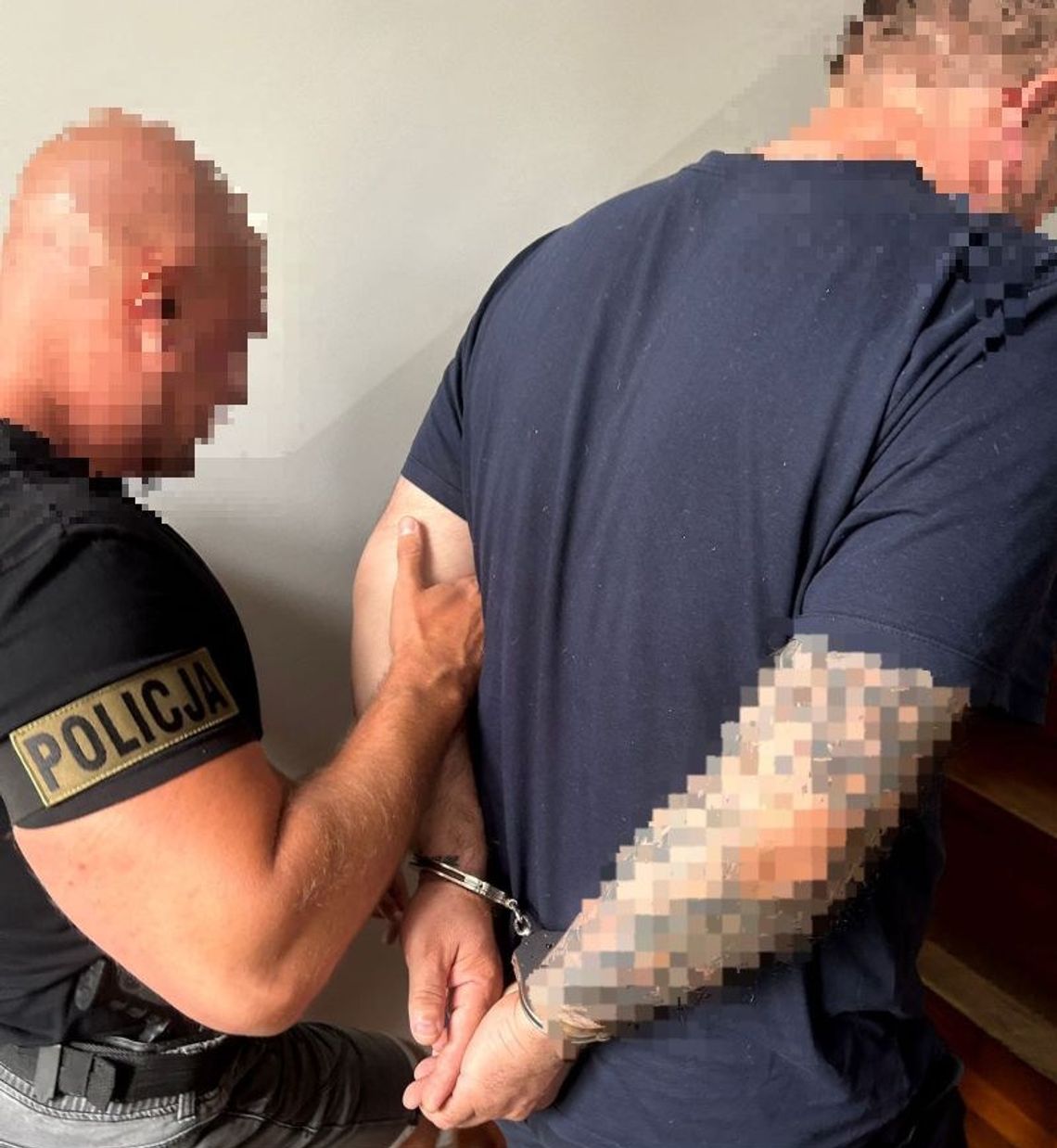 Zgłosił kradzież auta, żeby wyłudzić odszkodowanie. Policjanci zatrzymali 53-latka i jego kolegę