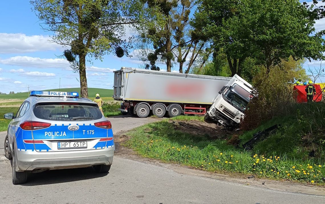 Zignorował "STOP" i wjechał przed ciężarówkę. 39-letni kierowca zginął na miejscu
