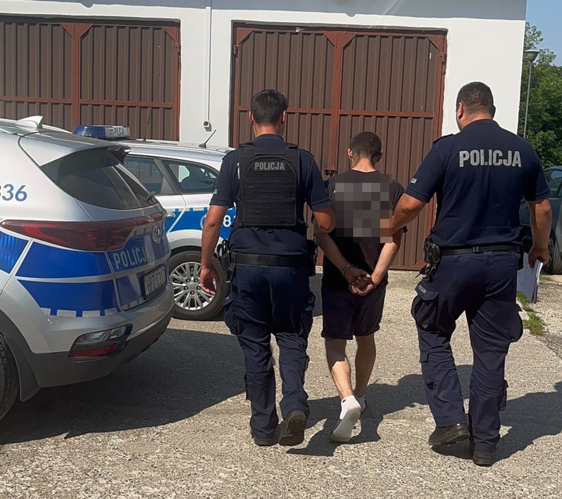 Złamał sądowy zakaz, rozbił auto i próbował wmówić policjantom, że to nie on prowadził Złamał sądowy zakaz, rozbił auto i próbował wmówić policjantom, że to nie on prowadził