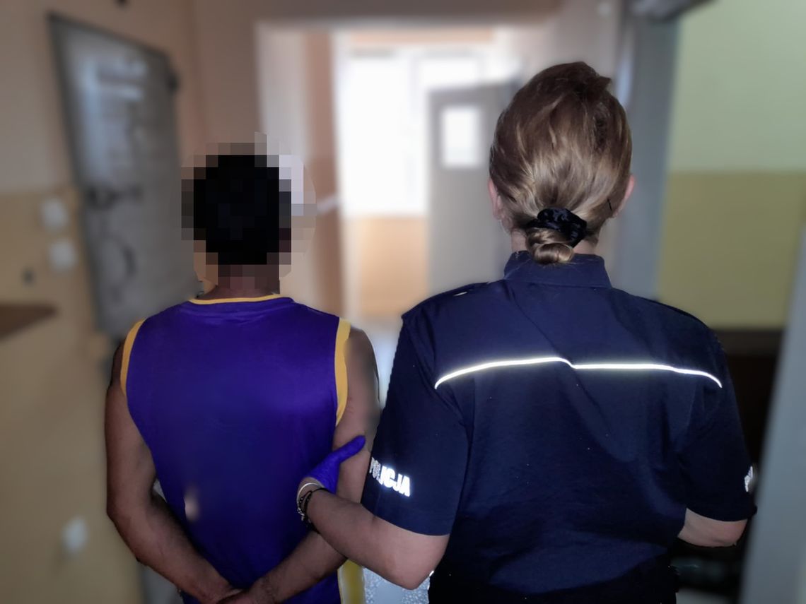 Kolumbijczyk wyrwał kobiecie torebkę i zaczął uciekać. Przypadkowa rowerzystka dorwała go i wezwała policję