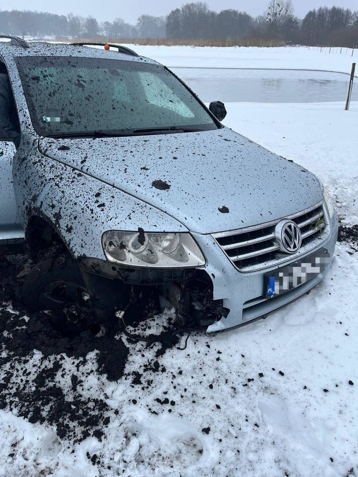 Złodziej volkswagena zgubił policyjny pościg, ale wpadł po kilku godzinach. Ukrywał się w kurniku Złodziej volkswagena zgubił policyjny pościg, ale wpadł po kilku godzinach. Ukrywał się w kurniku