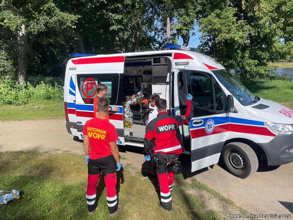 Złodziej wskoczył do wody, żeby zgubić policję. Omal nie utonął - uratowali go wodniacy