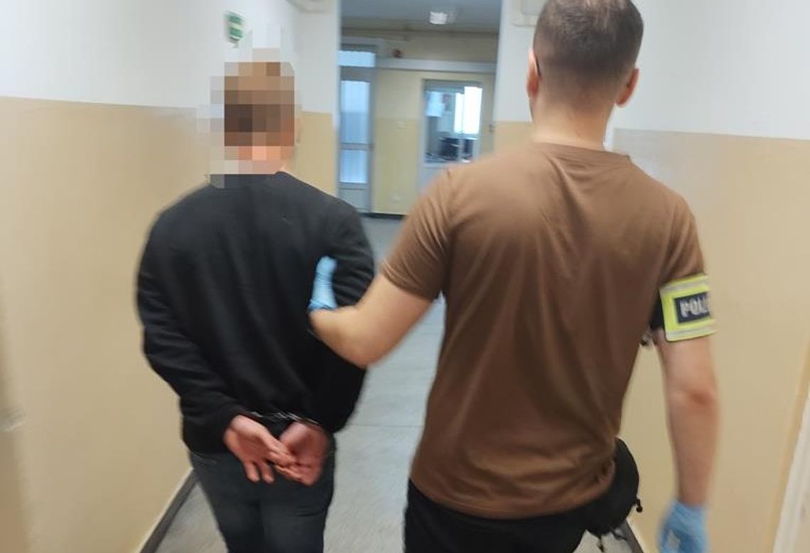 Złodzieje połasili się na armatę hukową. Policjanci szybko ich zatrzymali, grozi im 10 lat więzienia