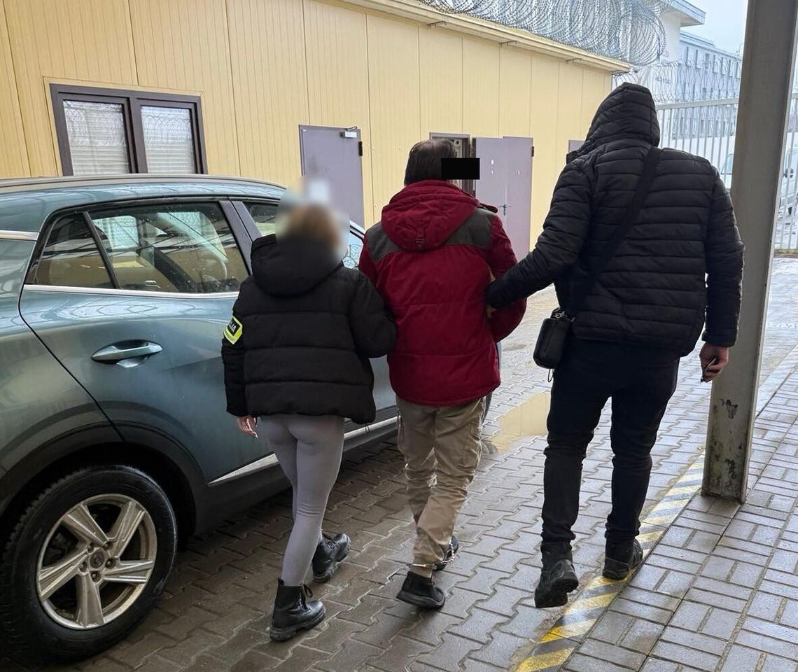 Zmasakrowane ciało w mieszkaniu, obok zakrwawiony blender i maczeta. Doszło do potwornej zbrodni