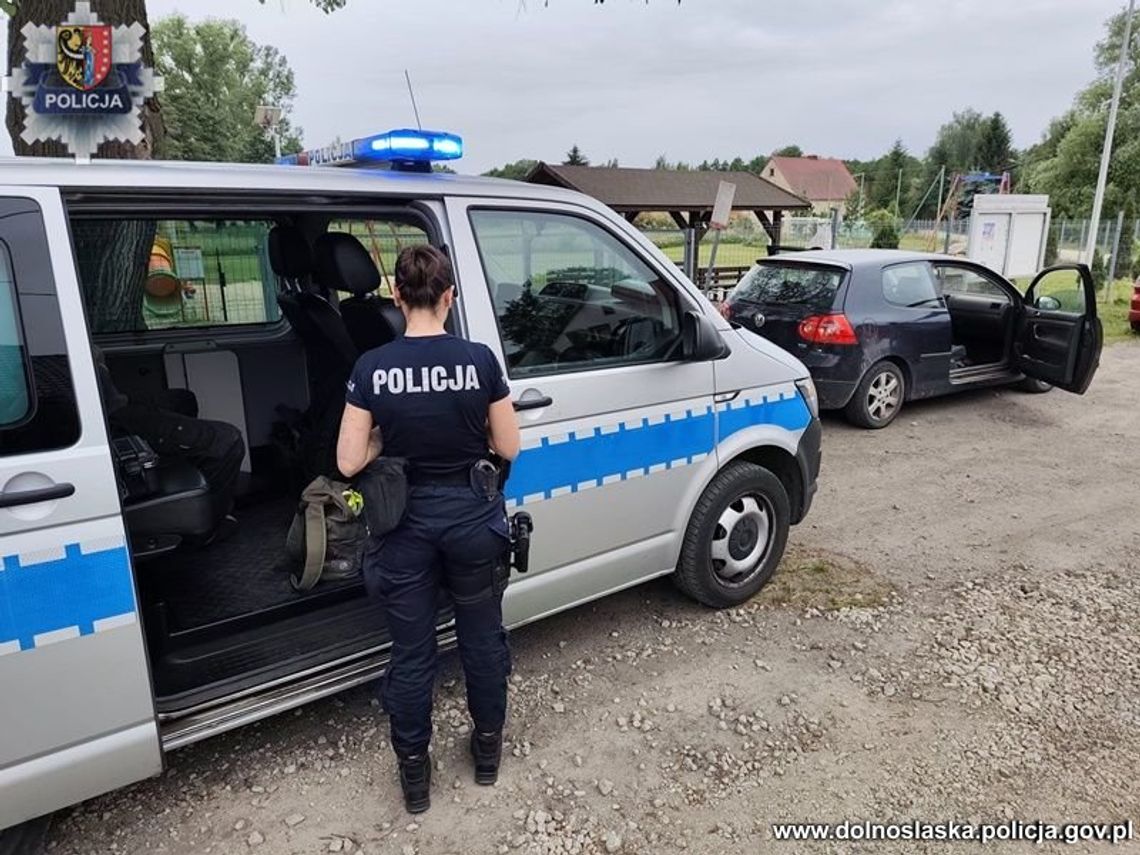 Zmieszał alkohol z trzema narkotykami i wsiadł za kółko. Policjanci od razu go rozpoznali Zmieszał alkohol z trzema narkotykami i wsiadł za kółko. Policjanci od razu go rozpoznali