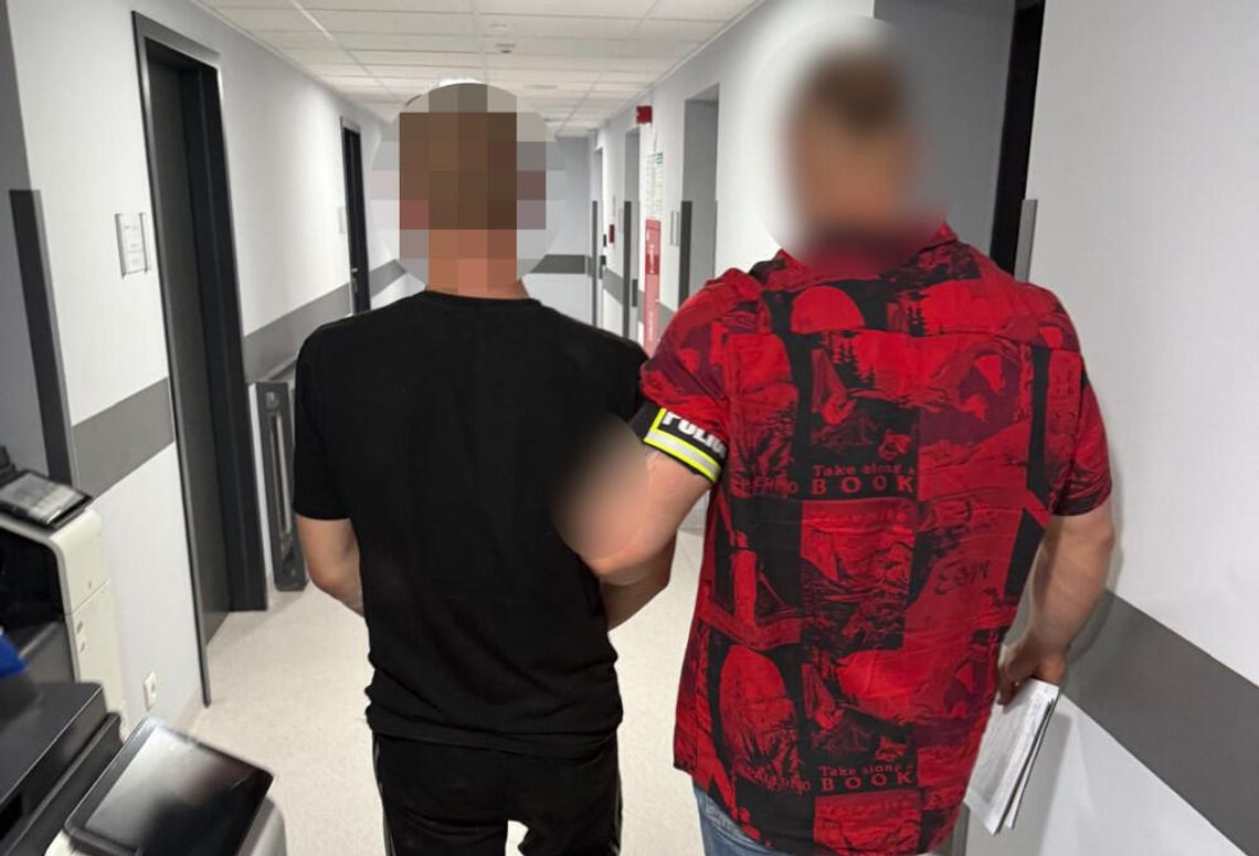 Znalazł kartę płatniczą i ruszył na zakupy. Policjanci namierzyli 43-latka Znalazł kartę płatniczą i ruszył na zakupy. Policjanci namierzyli 43-latka
